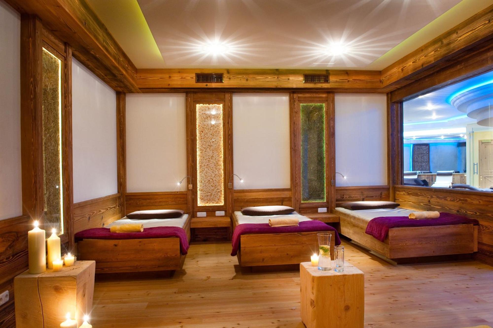 Familien- Und Wellnesshotel Hanneshof クライナル エクステリア 写真