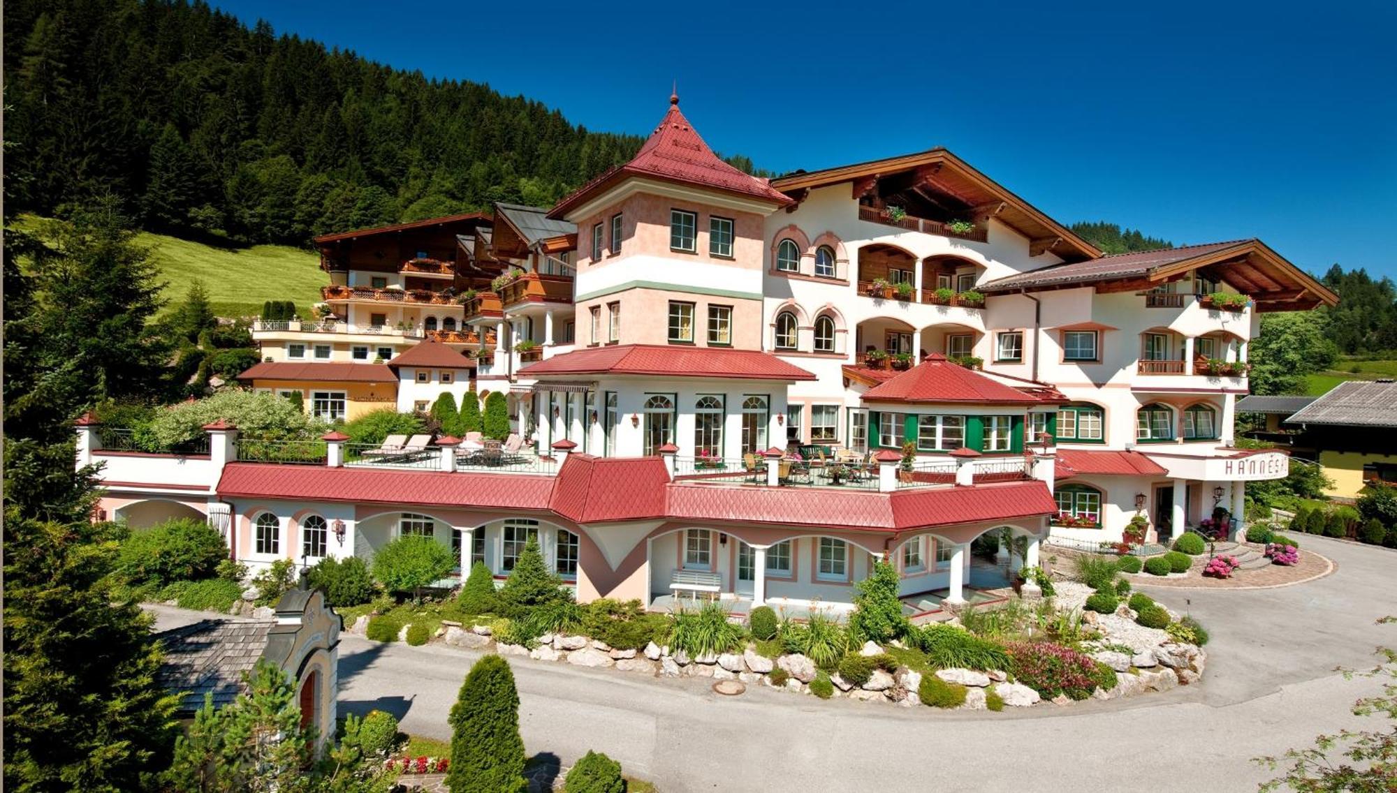 Familien- Und Wellnesshotel Hanneshof クライナル エクステリア 写真