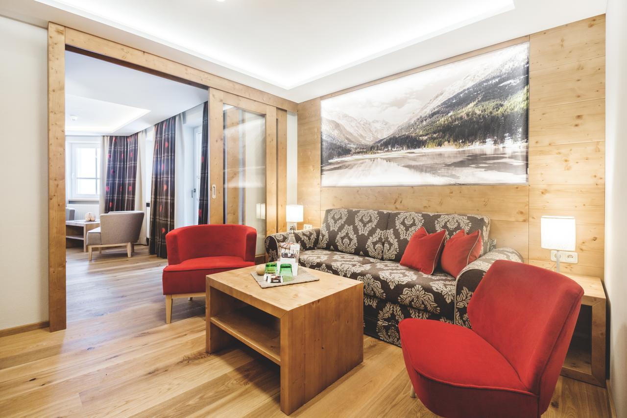 Familien- Und Wellnesshotel Hanneshof クライナル エクステリア 写真